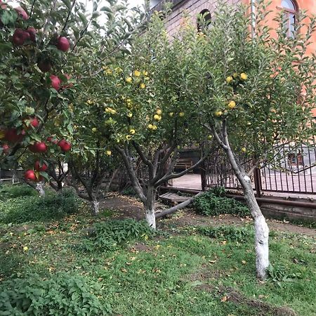 Yan Guest House Gyumri Exterior photo