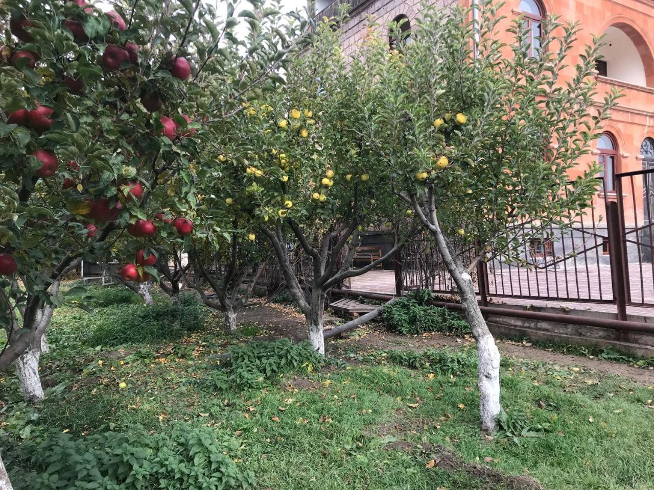 Yan Guest House Gyumri Exterior photo